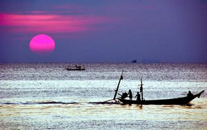 Sunset Silhouettes: Ko Pha Ngan, Thailand