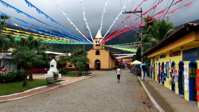 1233 Ilha Grande Kirche