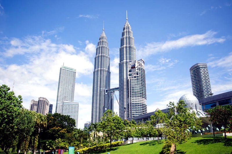 Petronas Towers | Series 'Highest buildings in the world' | OrangeSmile.com