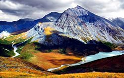 Montañas doradas de Altái, Rusia
