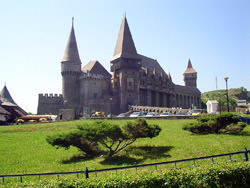 Замок Хуниадов, Румыния