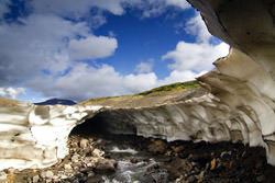 Mutnovsky Eishöhlen, Russland