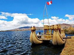 Islas en el Lago Titicaca, Perú