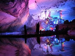 Höhle der Rohrflöte, China