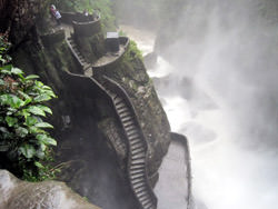 Лестница к водопаду Котел Дьявола , Stairs Pailon del Diablo, Эквадор