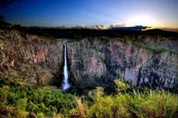 Wallaman Wasserfall