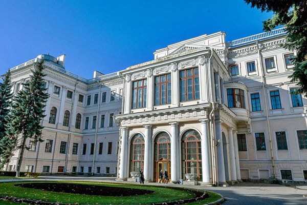Palacio Anichkov, Rusia
