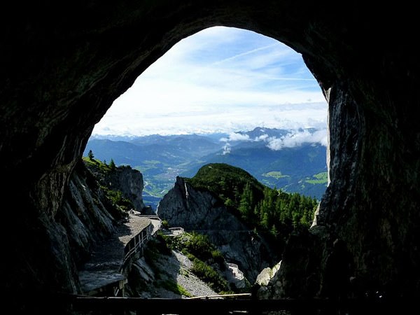 Пещера Айризенвельт, Австрия