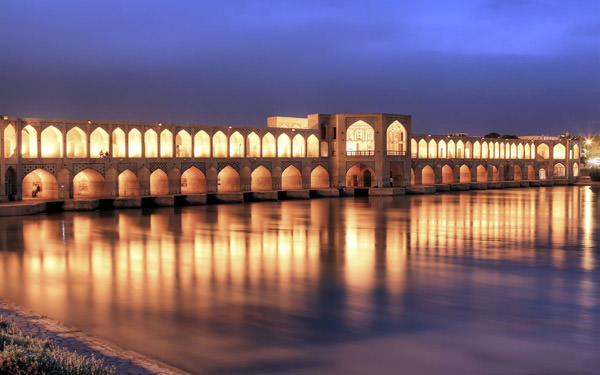 Puente Khaju, Irán