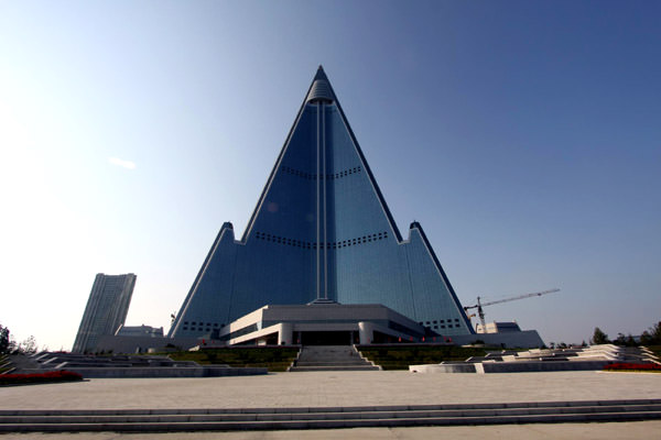Ryugyong Hotel Kulesi, Kuzey Kore