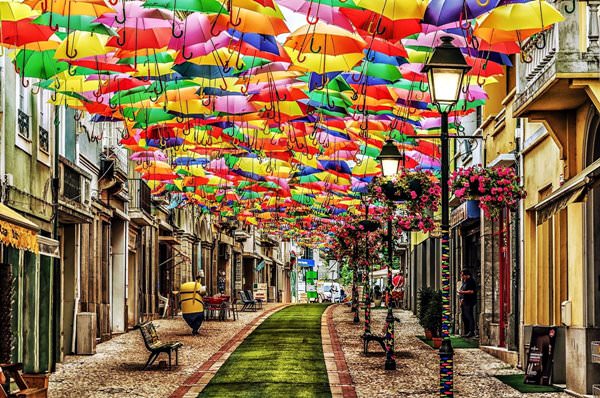 Aufsteigende Regenschirm-Straße, Portugal