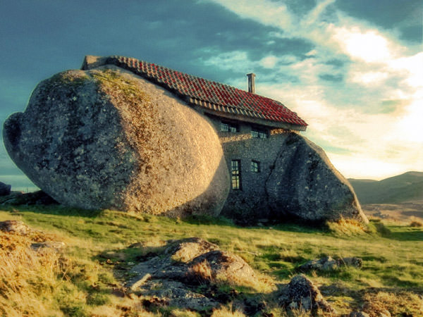 Дом-камень, Португалия