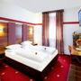 TIPTOP Hotel Burgschmiet Garni