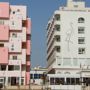 Flamingo Beach Executive Suites & Apartments