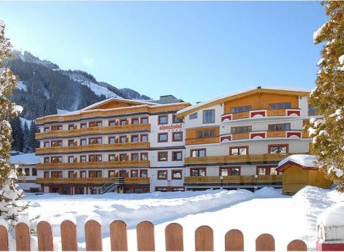 Отель Alpenhotel Saalbach
