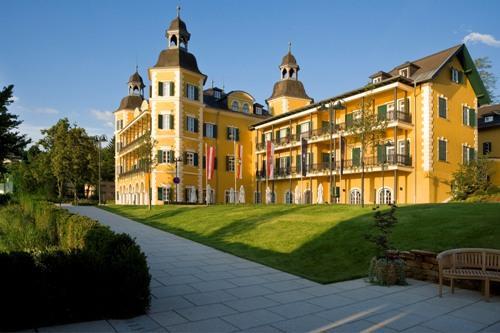 Отель Schloss Velden, a Capella Hotel
