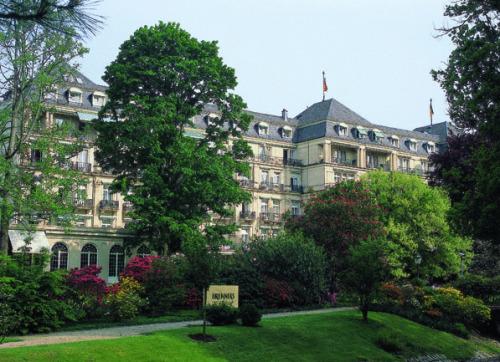 Отель Brenners Park-Hotel & Spa
