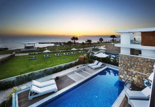 Фото отеля Paradise Cove Luxurious Beach Villas, Paphos