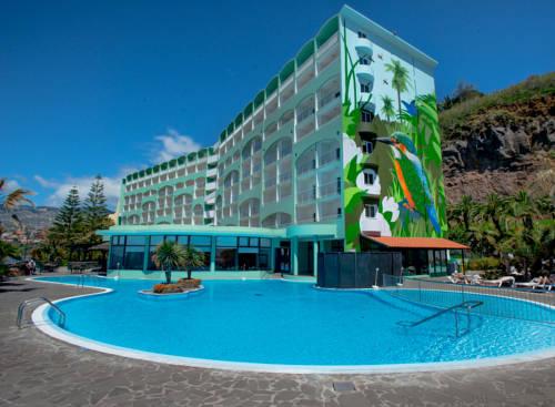 Фото отеля Pestana Bay Ocean Aparthotel - All Inclusive, Funchal 