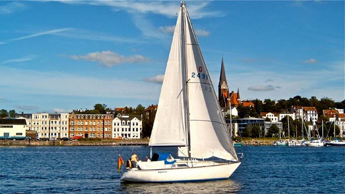 Segelschiff im Hafen von Flensburg