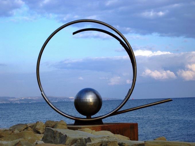 Steel, circular sculpture
