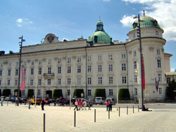 Хофбург (Hofburg)