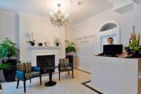 Отель London City Suites By Montcalm