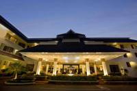 Отель Hotel Santika Premiere Jogja
