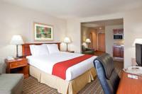 Отель Holiday Inn Express Hotel & Suites Columbus Southeast