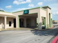 Отель North Austin Plaza Hotel and Suites