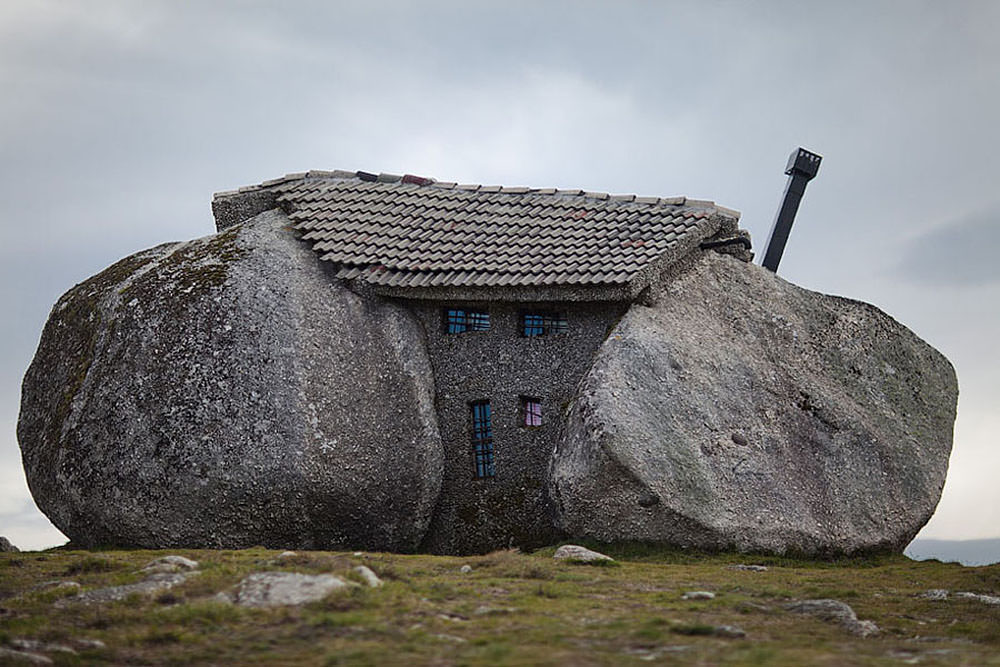Дом-камень | Серия 'Самые причудливые жилые дома'