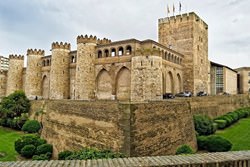 Дворец Альхаферия, Испания