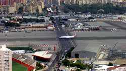 Gibraltar Flughafen, Großbritannien