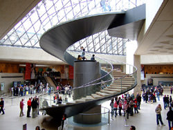 Hydraulic lift in Louvre, France