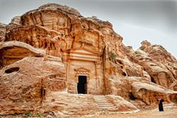 Pequeñas Cuevas de Petra, Jordania