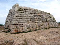 Гробница Навета-де-Тудонс, Испания