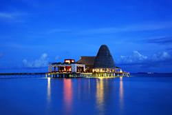 "Sea.Fire.Salt.Sky." Unterwasserrestaurant, Maldives