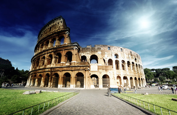 Coliseo, Italia