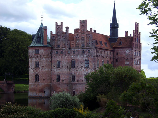Замок Эгесков, Дания