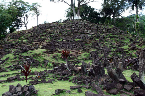 Gunung Padang Pyramide, Indonesien