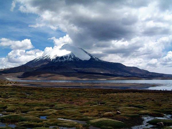 Вулкан Уайнапутина, Перу