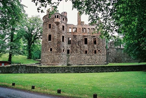Замок Хантли, Шотландия