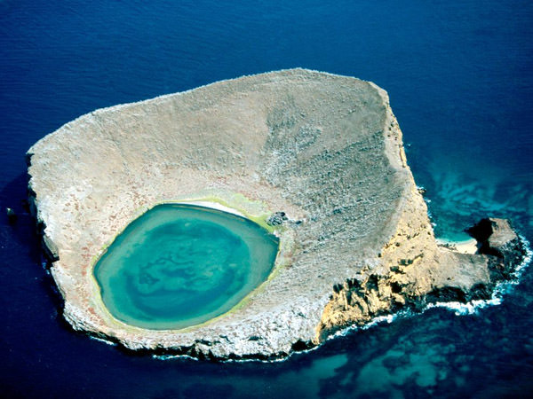 Rocas Bainbridge, Galapagos Adaları