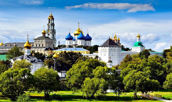 Das Architekturensemble in Sergius Lavra, Russland