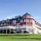 Grand Arctic Hotel