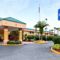 Baymont Inn and Suites Florida Mall Airport West