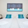 Golden Circle Apartments
