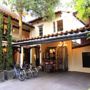 Charcoa House & Cozy Hotel