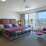 Howard Johnson La Cañada Hotel & Suites