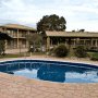 Statesman Motor Inn